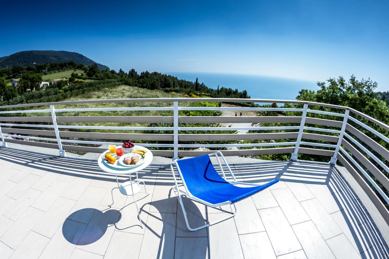 Hotel Beatrice Sirolo Bagian luar foto